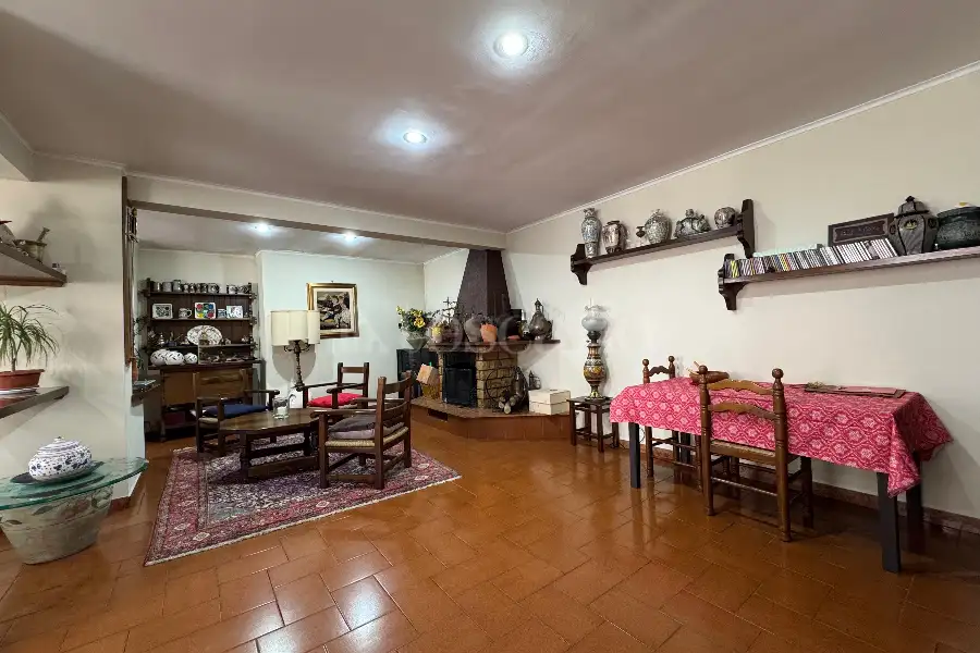Villa Bifamiliare in vendita di 250 mq a €415.000 (rif. 21/2025)