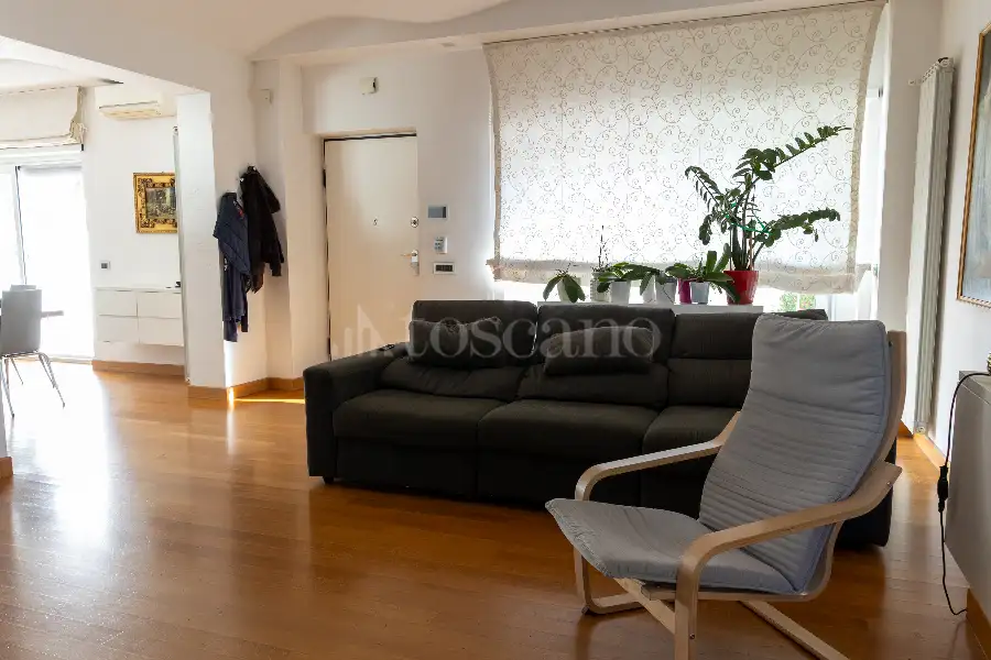 Villino a Schiera in vendita di 216 mq a €779.000 (rif. 114/2025)