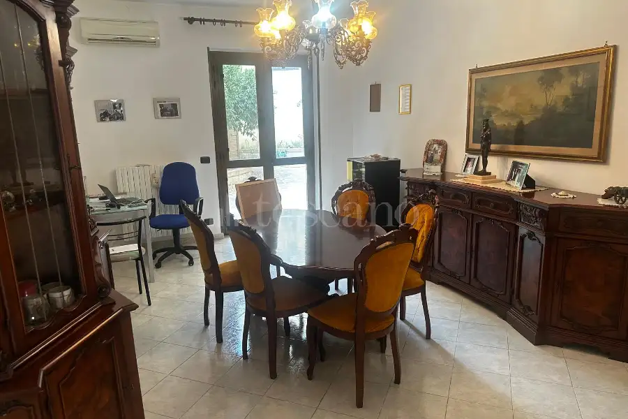 Casa Indipendente in vendita di 255 mq a €225.000 (rif. 87/2026)