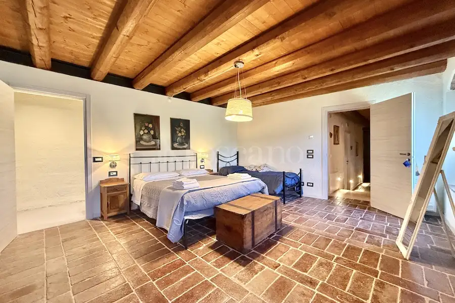 Villa in vendita di 600 mq a €980.000 (rif. 10/2026)