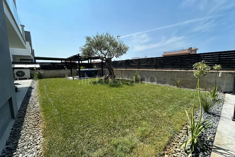 Villa in vendita di 180 mq a €599.000 (rif. 11/2026)