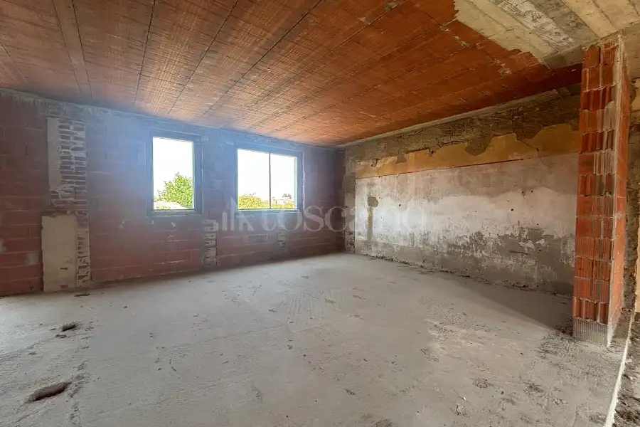 Casale in vendita di 840 mq a €650.000 (rif. 38/2026)