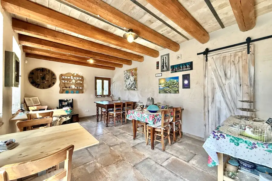 Villa in vendita di 600 mq a €980.000 (rif. 10/2026)