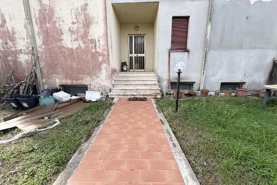 Palazzo in vendita di 300 mq a €199.000 (rif. 89/2026)