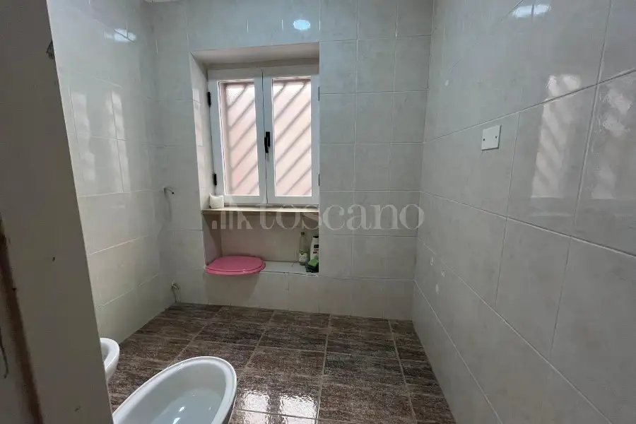Negozio in affitto di 60 mq a €500 (rif. 34/2026)