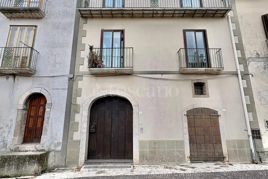 Casa Indipendente in vendita di 350 mq a €99.000 (rif. 101/2026)