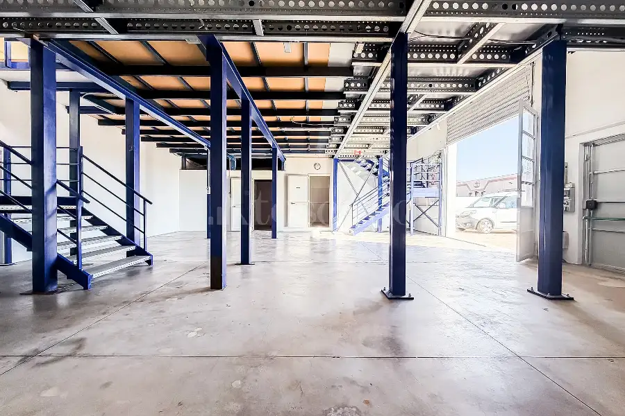 Capannone in vendita di 261 mq a €260.000 (rif. 57/2026)