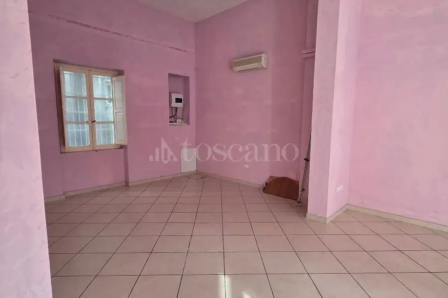 Negozio in vendita di 68 mq a €58.000 (rif. 30/2026)