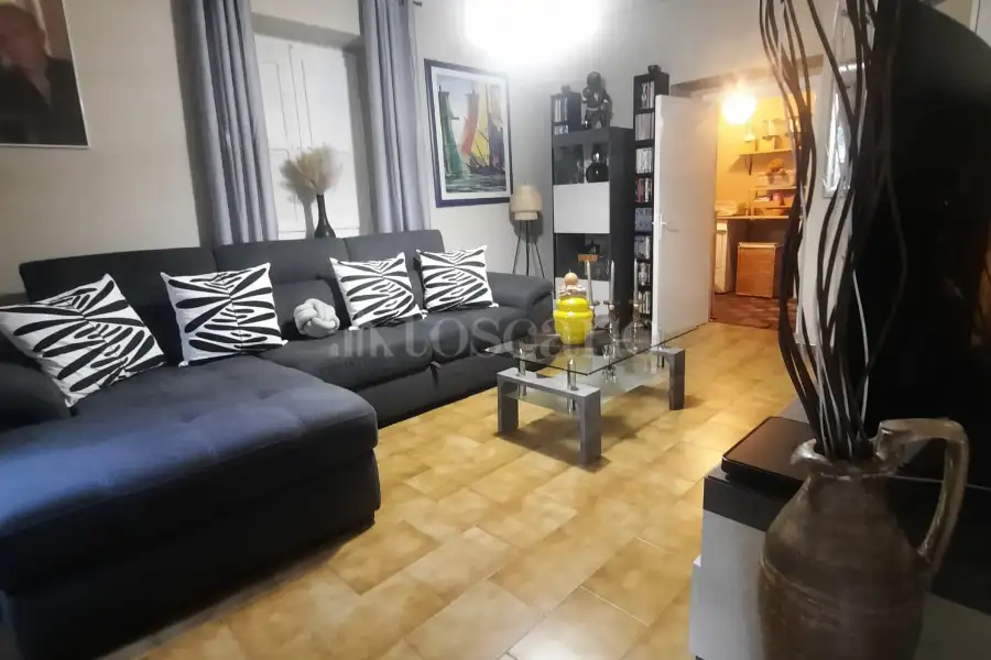 Casa Indipendente in vendita di 225 mq a €155.000 (rif. 2/2026)
