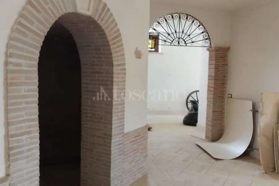 Villa in vendita di 432 mq a €415.000 (rif. 36/2026)