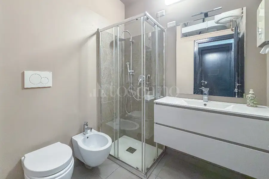 Ufficio in vendita di 250 mq a €1.450.000 (rif. 86/2026)