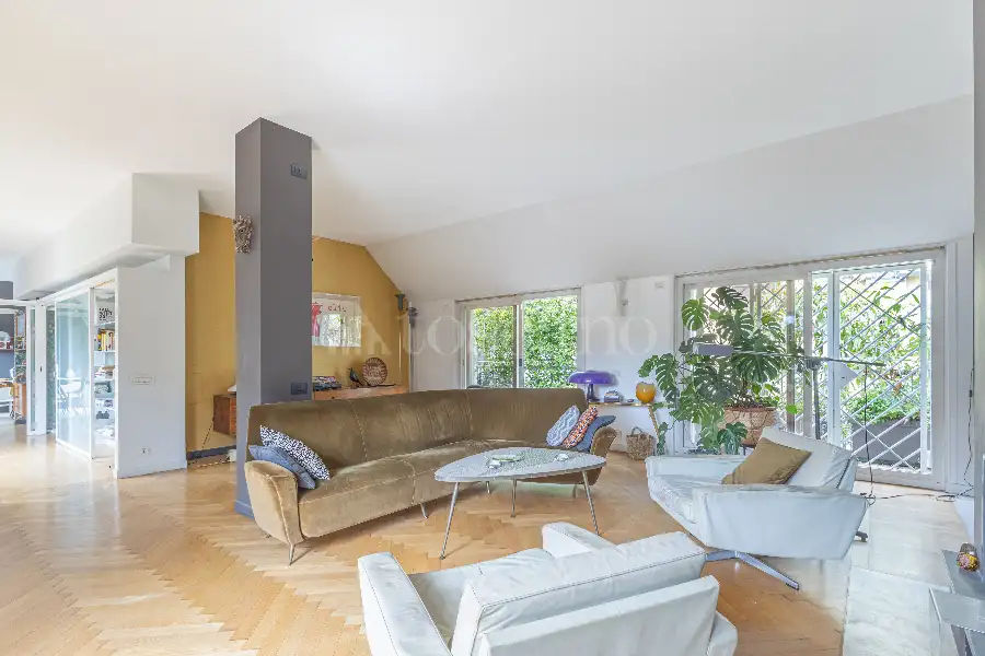 Casa in vendita di 210 mq a €2.600.000 (rif. 45/2026)