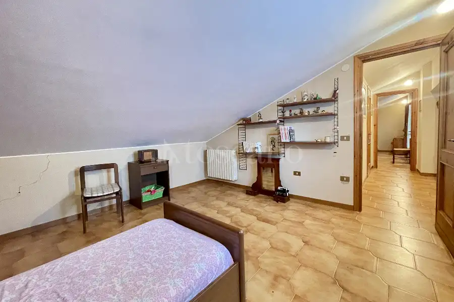 Villa in vendita di 400 mq a €295.000 (rif. 2/2026)
