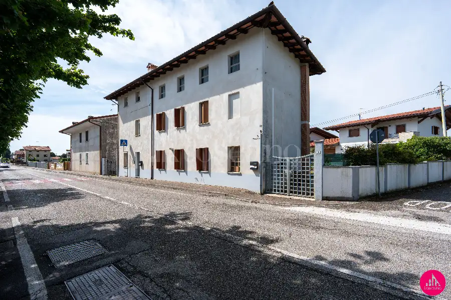 Villino a Schiera in vendita di 315 mq a €269.000 (rif. 42/2026)