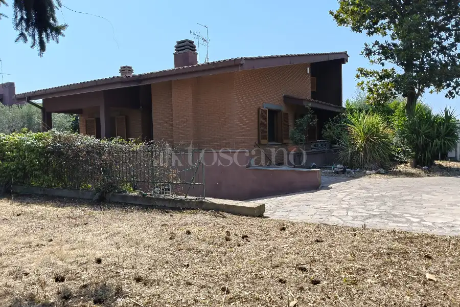Villa Bifamiliare in vendita di 300 mq a €599.000 (rif. 52/2026)
