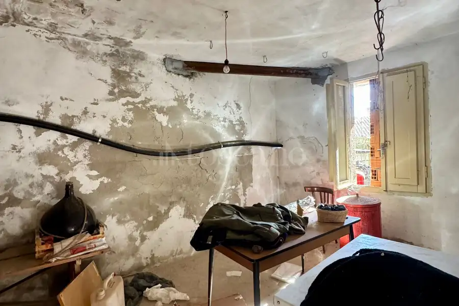 Casa Indipendente in vendita di 180 mq a €100.000 (rif. 39/2026)