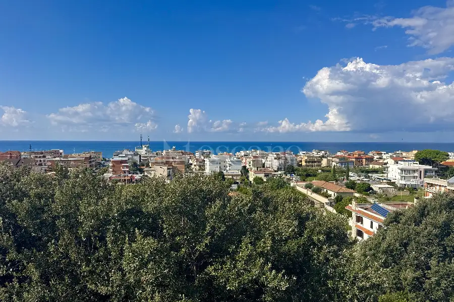 Casa Indipendente in vendita di 350 mq a €349.000 (rif. 112/2025)