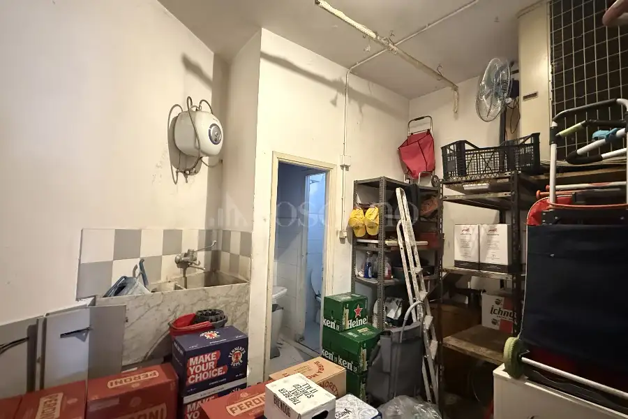 Negozio in vendita di 100 mq a €125.000 (rif. 8/2026)
