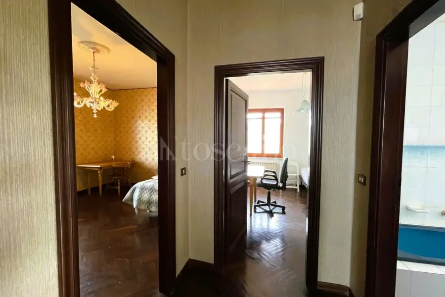 Villa in vendita di 305 mq a €650.000 (rif. 12/2025)
