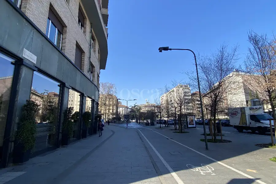Negozio in vendita di 100 mq a €1.090.000 (rif. 5/2026)