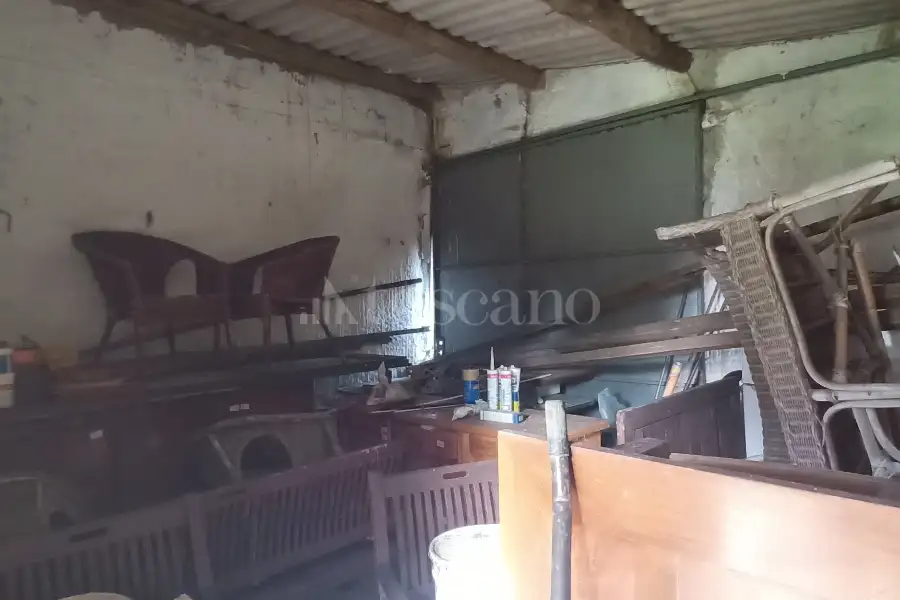 Casa Indipendente in vendita di 205 mq a €65.000 (rif. 12/2026)