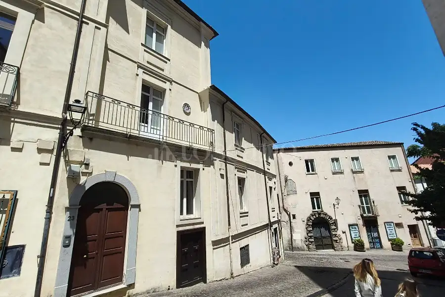 Casa Indipendente in vendita di 220 mq a €250.000 (rif. 55/2026)