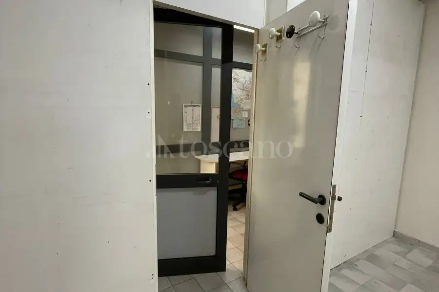 Negozio in affitto di 120 mq a €1.300 (rif. 185/2023)
