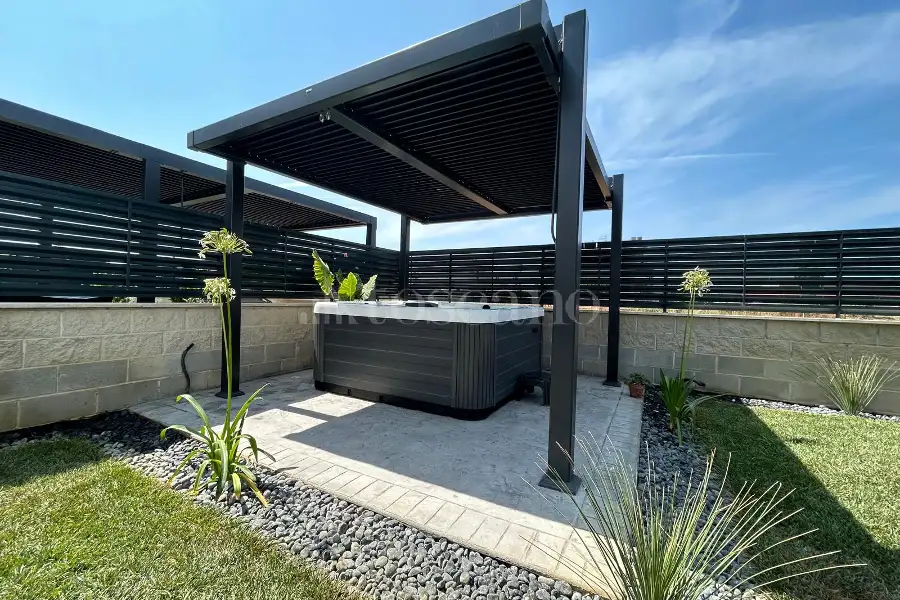 Villa in vendita di 180 mq a €599.000 (rif. 11/2026)