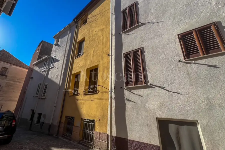 Casa Indipendente in vendita di 153 mq a €70.000 (rif. 74/2025)