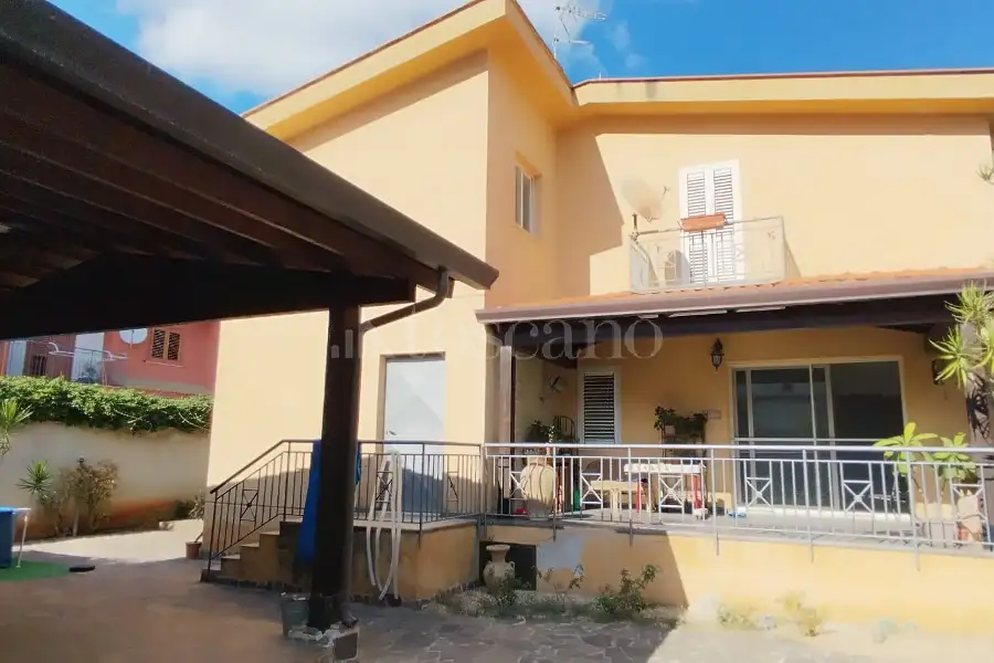Villa in vendita di 340 mq a €650.000 (rif. 41/2026)