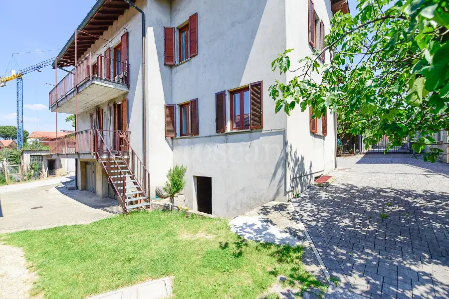 Casa Indipendente in vendita di 220 mq a €285.000 (rif. 33/2026)