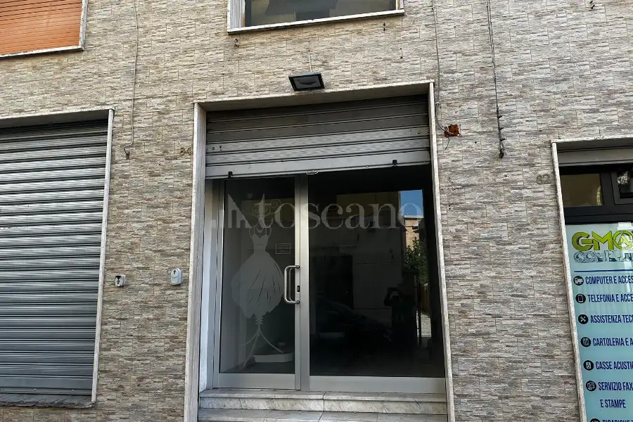 Negozio in affitto di 60 mq a €750 (rif. 74/2026)