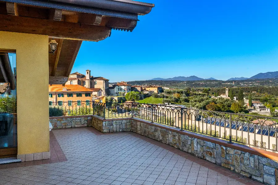 Villa in vendita di 583 mq a €2.680.000 (rif. 66/2025)