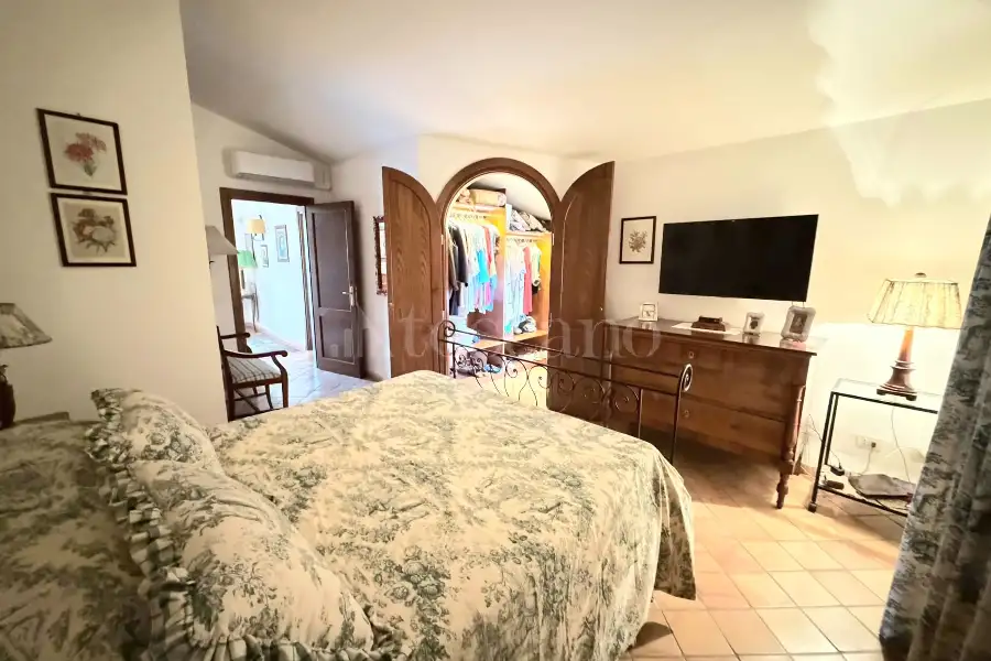 Villa Bifamiliare in vendita di 400 mq a €829.000 (rif. 33/2026)