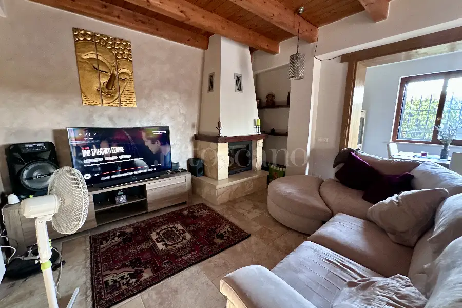 Villa Plurifamiliare in vendita di 130 mq a €345.000 (rif. 83/2026)