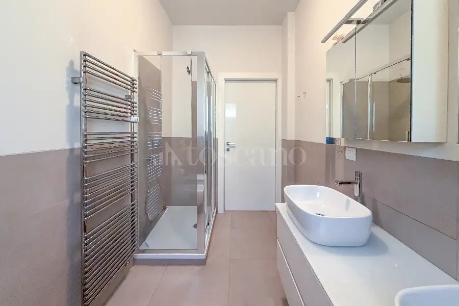 Casa in vendita di 240 mq a €3.290.000 (rif. 106/2026)