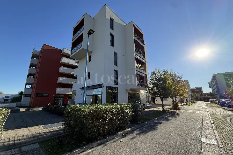 Negozio in vendita di 57 mq a €125.000 (rif. 49/2025)