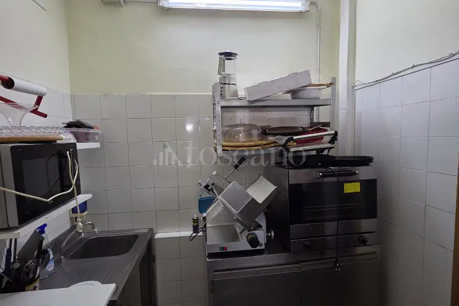 Negozio in vendita di 50 mq a €150.000 (rif. 20/2026)