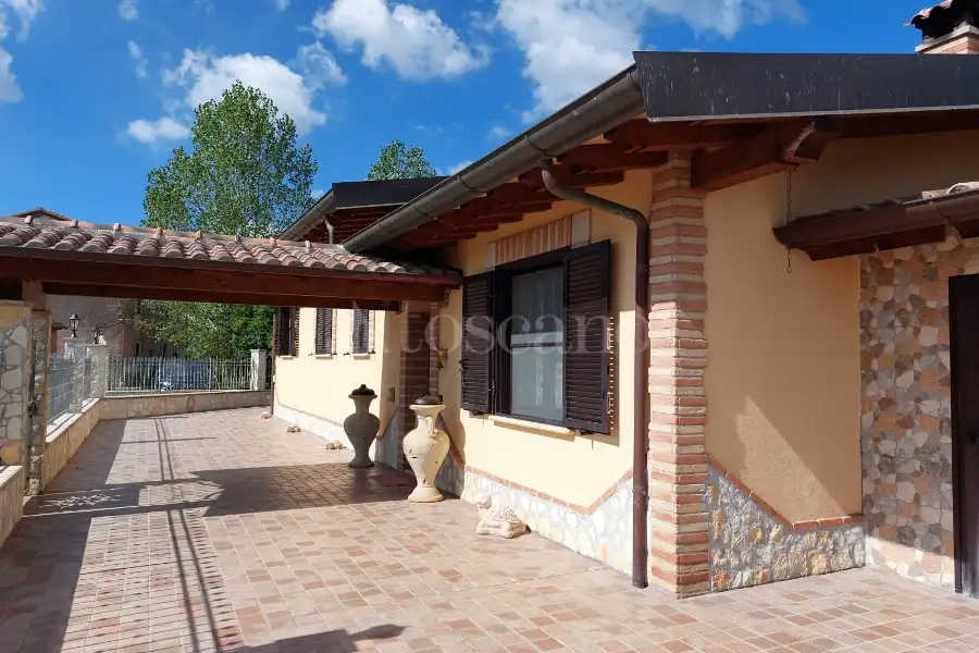 Villa in vendita di 250 mq a €740.000 (rif. 73/2025)