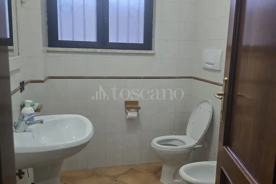 Villa Bifamiliare in vendita di 220 mq a €220.000 (rif. 63/2026)