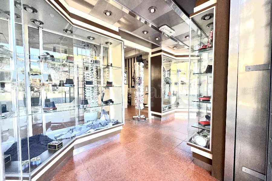 Attività Commerciale in vendita di 56 mq a €329.000 (rif. 6/2025)
