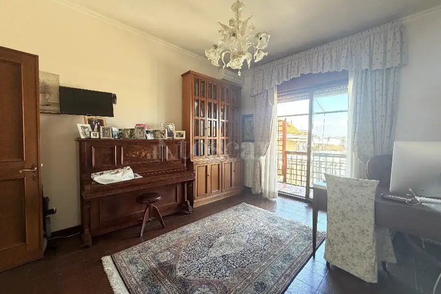 Attico in vendita di 250 mq a €990.000 (rif. 6/2026)