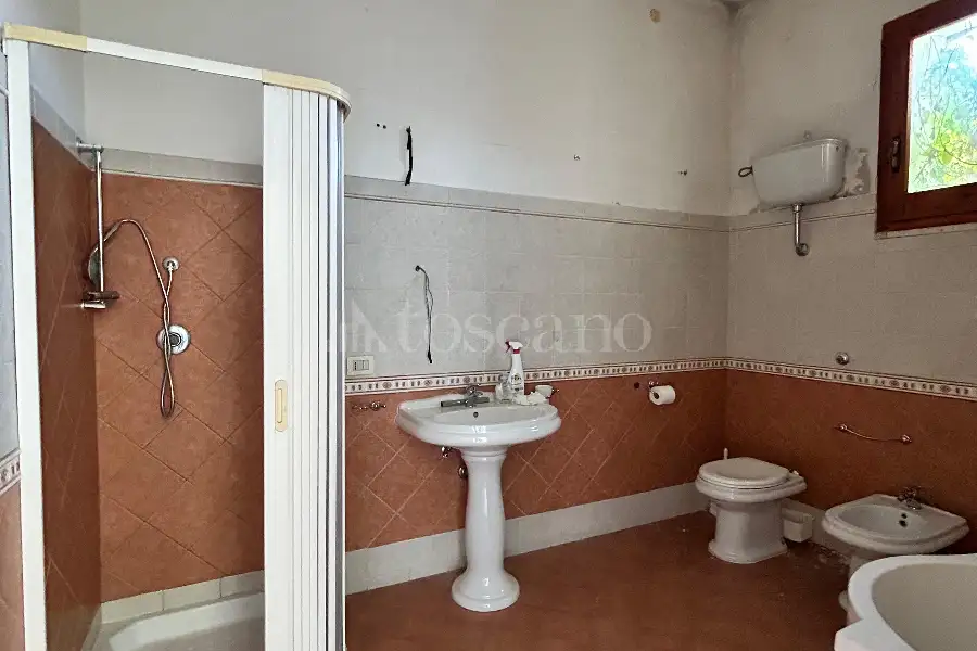 Casa Indipendente in vendita di 200 mq a €116.000 (rif. 161/2026)