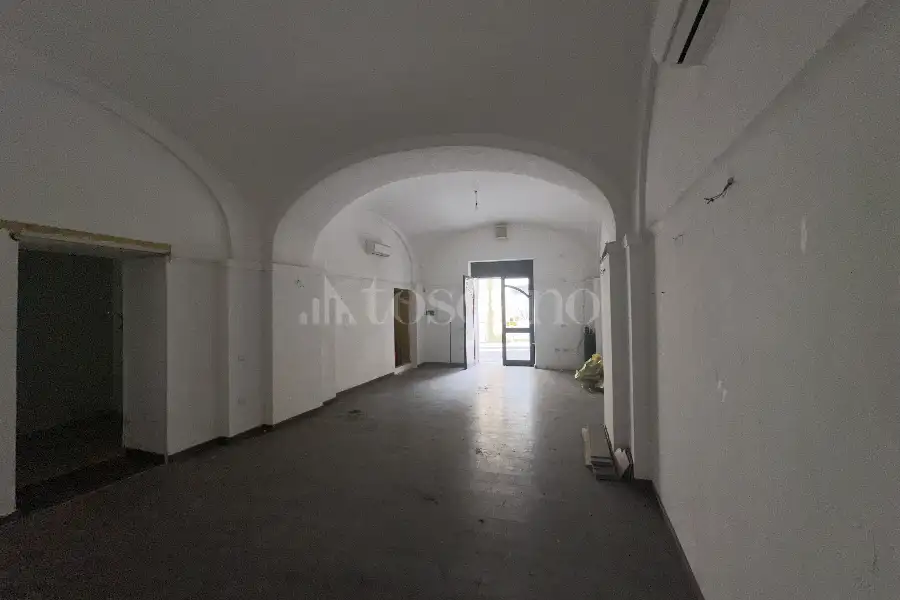 Negozio in affitto di 85 mq a €850 (rif. 19/2026)