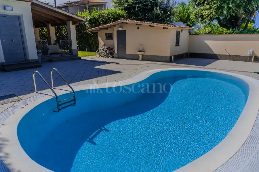 Villa Bifamiliare in vendita di 120 mq a €665.000 (rif. 46/2025)