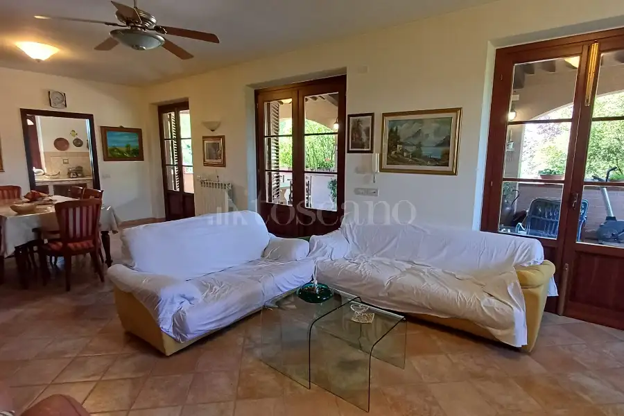 Villa in vendita di 400 mq a €1.230.000 (rif. 11/2026)