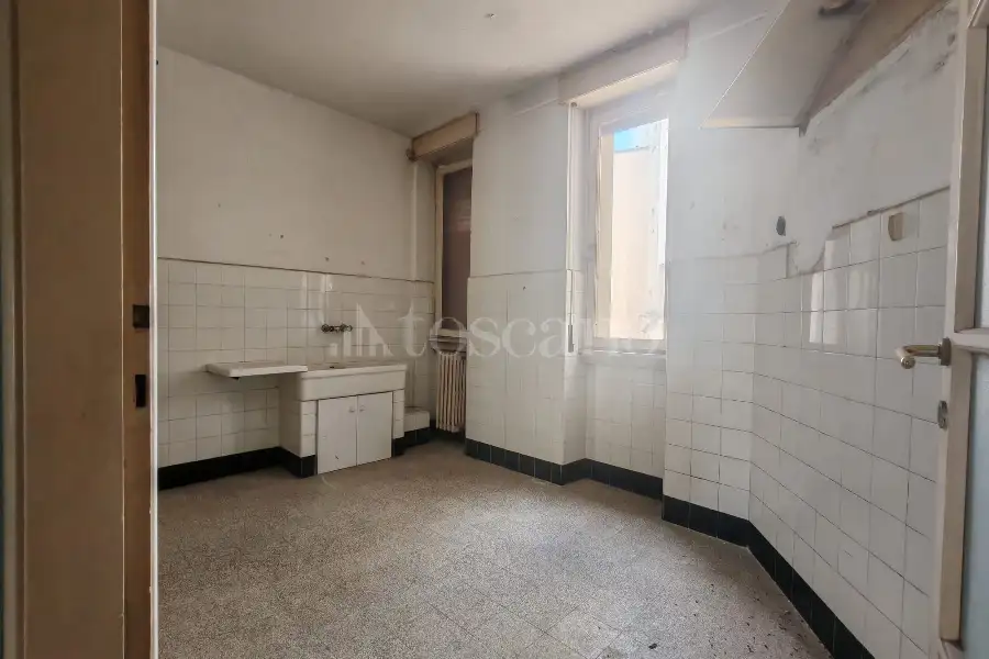 Palazzo in vendita di 800 mq a €1.300.000 (rif. 25/2026)