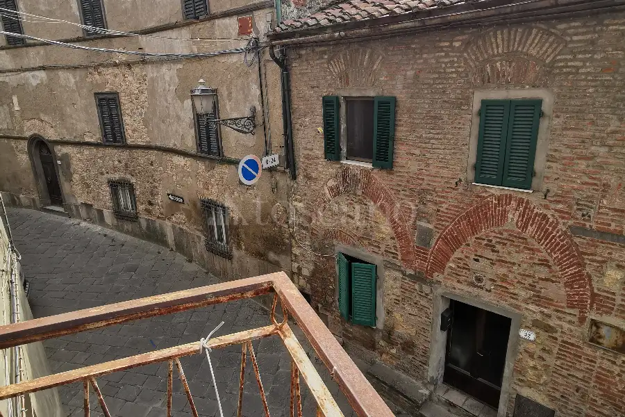 Casa in vendita di 290 mq a €200.000 (rif. 32/2022)