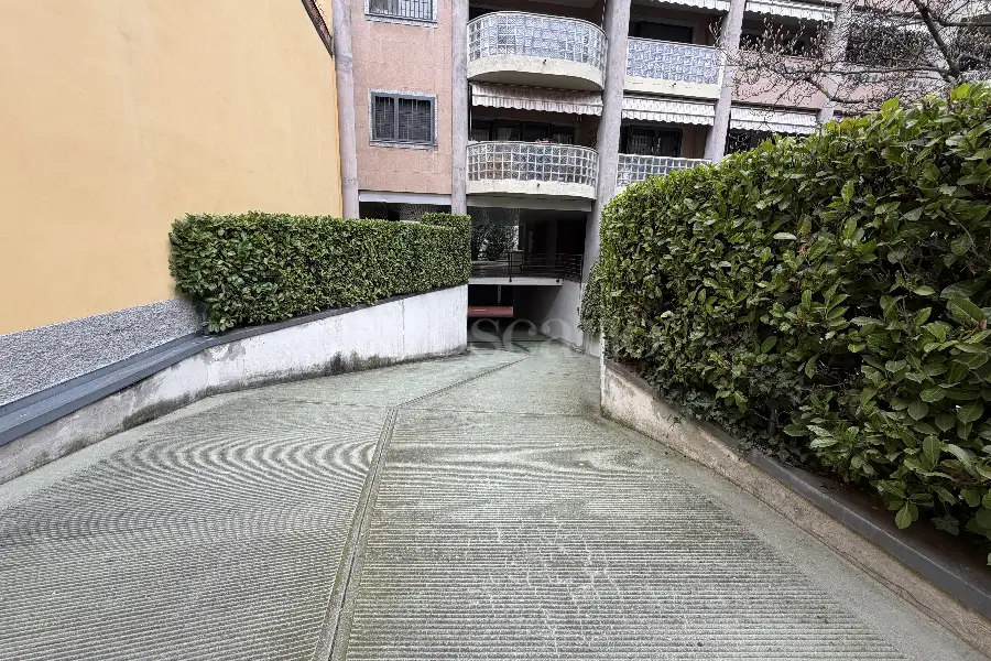 Box in vendita di 16 mq a €40.000 (rif. 6/2026)
