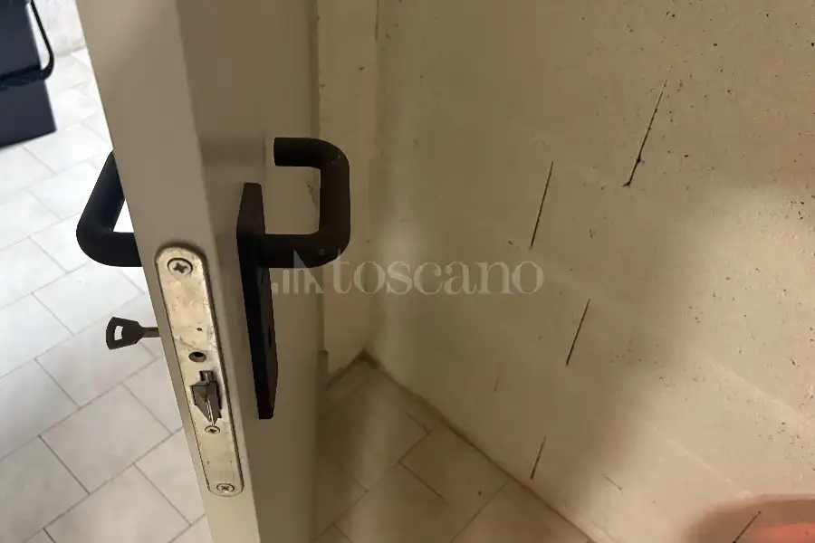Attività Commerciale in vendita di 100 mq a €40.000 (rif. 34/2026)